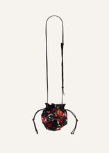 Load image into Gallery viewer, Pearl Magda bag in black floral print