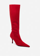 Load image into Gallery viewer, Pointed suede knee boots in red
