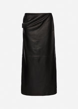 Load image into Gallery viewer, Draped maxi skirt in black leather
