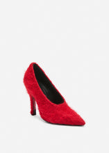 Load image into Gallery viewer, Loomed sculptural pumps in red
