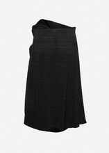 Load image into Gallery viewer, Flower detail midi skirt in black
