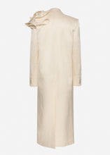 Load image into Gallery viewer, Double breasted flower appliqué coat in cream
