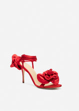 Load image into Gallery viewer, Wrap around double flower sandals in red satin
