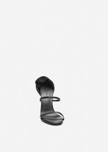 Load image into Gallery viewer, Flower heel leather sandals in black
