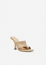 Load image into Gallery viewer, Flare heel thong sandals in nude leather
