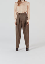 Load image into Gallery viewer, AW21 SHIRT 01 BEIGE
