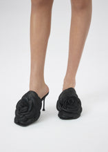 Load image into Gallery viewer, AW22 FLOWER HEEL BLACK NAPPA
