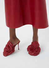 Load image into Gallery viewer, AW22 FLOWER HEEL RED NAPPA
