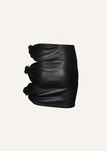 Load image into Gallery viewer, AW22 LEATHER 13 SKIRT BLACK
