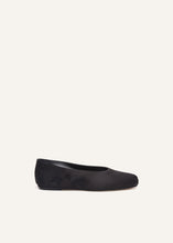 Load image into Gallery viewer, AW23 BALLET FLATS BLACK EMBROIDERY
