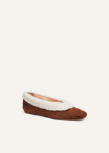 Load image into Gallery viewer, AW23 BALLET FLATS SHEARLING EMBROIDERY

