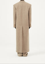 Load image into Gallery viewer, AW23 COAT 01 TAUPE

