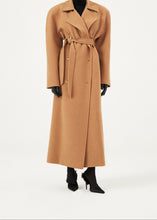 Load image into Gallery viewer, AW23 COAT 02 CAMEL
