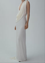 Load image into Gallery viewer, AW24 DRESS 26 CREAM
