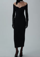 Load image into Gallery viewer, AW24 KNITWEAR 05 DRESS BLACK
