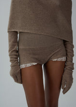 Load image into Gallery viewer, AW24 KNITWEAR 10 SHORTS BEIGE
