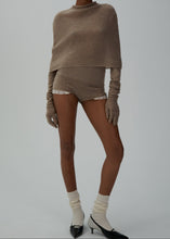 Load image into Gallery viewer, AW24 KNITWEAR 12 TOP BEIGE
