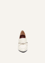 Load image into Gallery viewer, AW24 LOAFERS LEATHER CREAM
