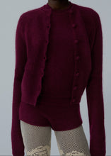 Load image into Gallery viewer, AW25 KNITWEAR 08 CARDIGAN BORDEAUX
