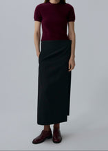 Load image into Gallery viewer, AW25 SKIRT 04 BLACK
