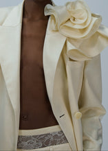 Load image into Gallery viewer, Double breasted flower appliqué coat in cream
