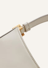 Load image into Gallery viewer, Medium Vesna Cream Leather
