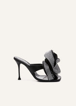 Load image into Gallery viewer, PF22 FLOWER HEEL NAPPA BLACK STRASS

