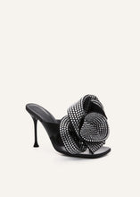 Load image into Gallery viewer, PF22 FLOWER HEEL NAPPA BLACK STRASS
