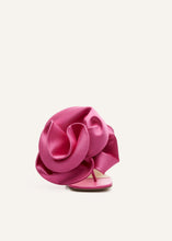 Load image into Gallery viewer, PF22 FLOWER HEEL NAPPA FUXIA
