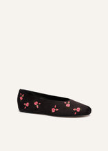 Load image into Gallery viewer, PF23 BALLET FLATS EMBROIDERY SATIN BLACK
