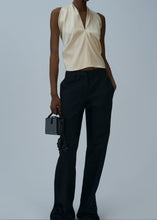 Load image into Gallery viewer, Front-pleat classic trousers in black
