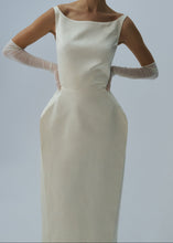 Load image into Gallery viewer, PF25 DRESS 02 CREAM
