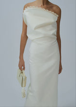 Load image into Gallery viewer, PF25 DRESS 13 CREAM
