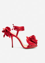 Load image into Gallery viewer, Wrap around double flower sandals in red satin
