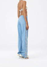 Load image into Gallery viewer, Flower embroidered denim in blue
