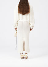 Load image into Gallery viewer, RE23 KNITWEAR 13 SKIRT CREAM

