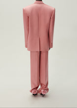 Load image into Gallery viewer, Classic satin oversized blazer in pink
