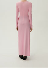 Load image into Gallery viewer, Gathered long sleeve maxi dress in pink
