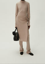 Load image into Gallery viewer, Flared knitwear pants in beige
