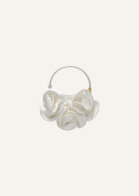 Load image into Gallery viewer, Micro vesna cream satin
