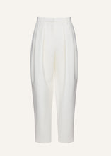 Load image into Gallery viewer, Tapered wool trousers in cream
