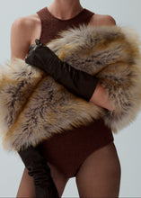 Load image into Gallery viewer, Fur shawl in beige
