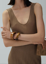 Load image into Gallery viewer, RE25 KNITWEAR 15 DRESS BROWN
