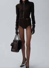 Load image into Gallery viewer, RE25 KNITWEAR 19 SHORTS BROWN
