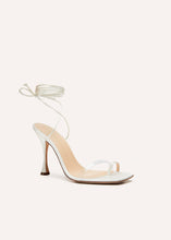 Load image into Gallery viewer, SS21 THIN SANDALS CREPE CREAM
