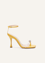 Load image into Gallery viewer, Jewel toe ring sandals in yellow
