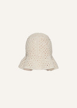 Load image into Gallery viewer, SS23 CROCHET 09 HAT CREAM
