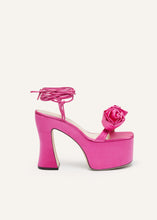 Load image into Gallery viewer, SS23 PLATFORM FLOWER SANDALS SATIN PINK
