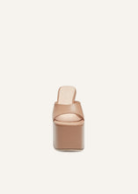 Load image into Gallery viewer, SS23 PLATFORM MULE LEATHER NUDE
