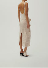 Load image into Gallery viewer, SS24 CROCHET 05 SKIRT BEIGE
